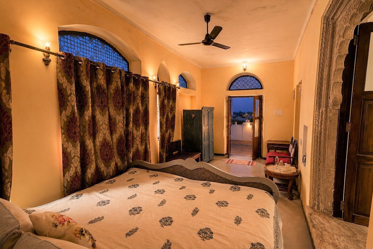 Deluxe Room (Heritage) | 1 bedroom, premium bedding, laptop workspace, blackout drapes