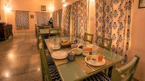 Daily buffet breakfast for a fee - Hotel Ghanerao Castle Ranakpur (Desuri)
