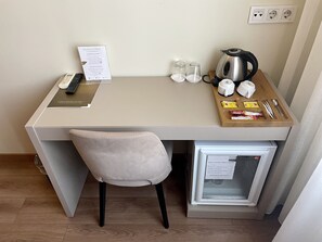 Premium bedding, minibar, in-room safe, soundproofing - Era Palace Hotel (Istanbul)