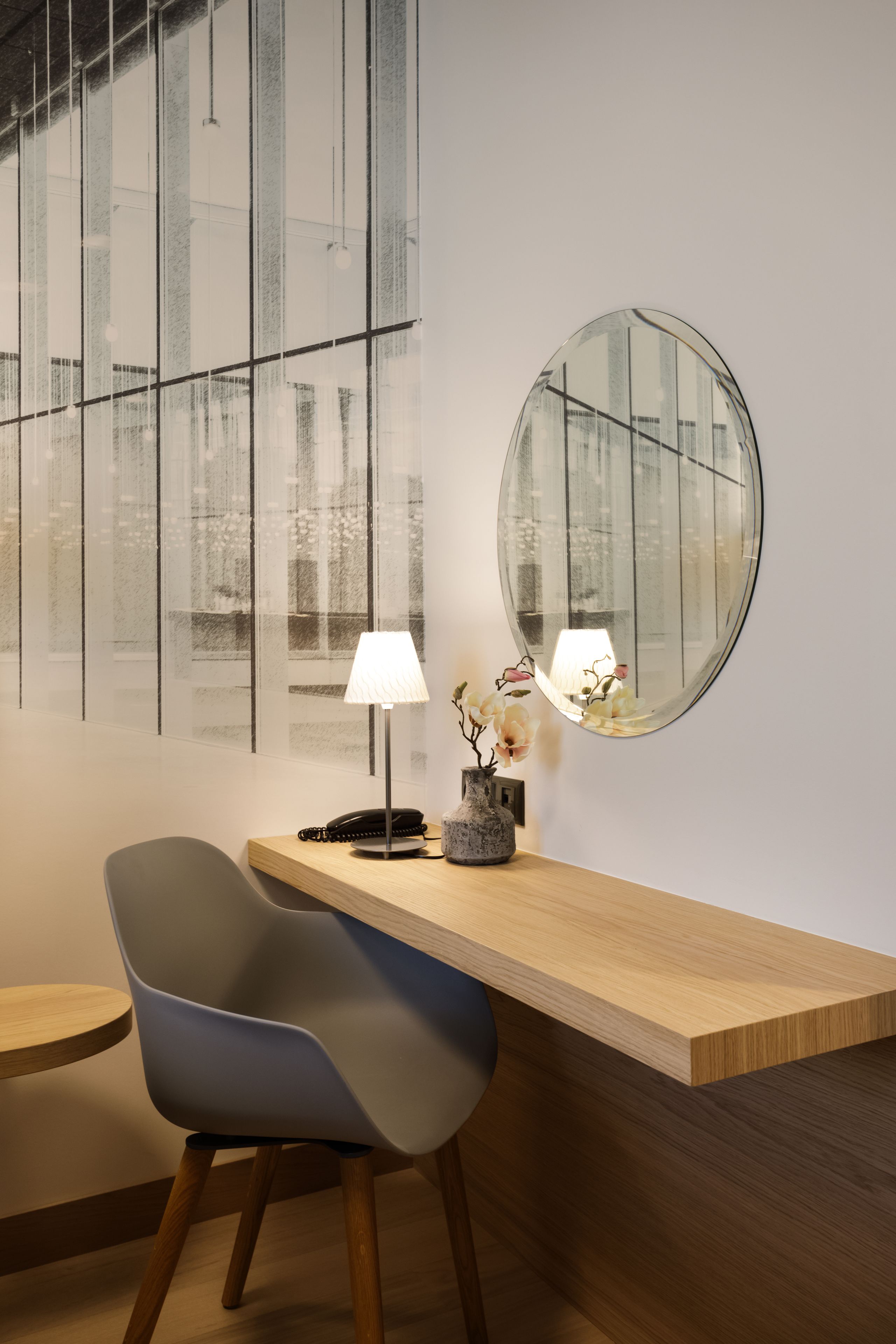 standard double or twin room | living area | flat-screen tv