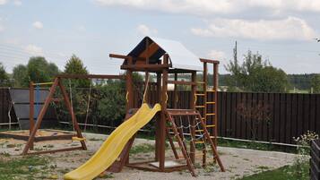 Außen-Kinderspielplatz