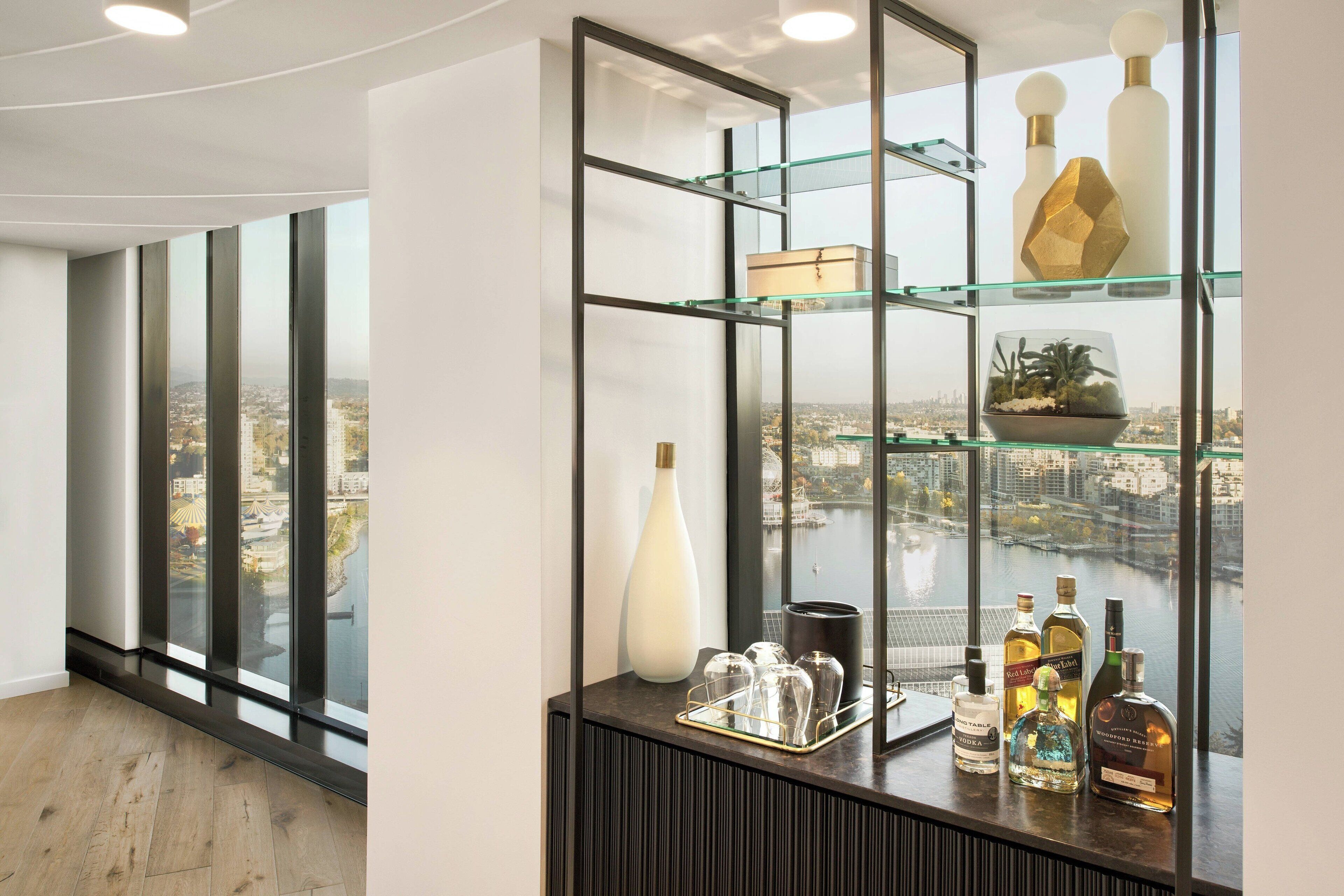 suite, 2 bedrooms | 1 bedroom, hypo-allergenic bedding, in-room safe, desk