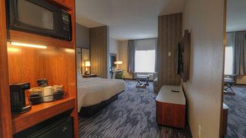 Suite, 1 King Bed with Sofa bed | Premium bedding, desk, iron/ironing board, free cots/infant beds