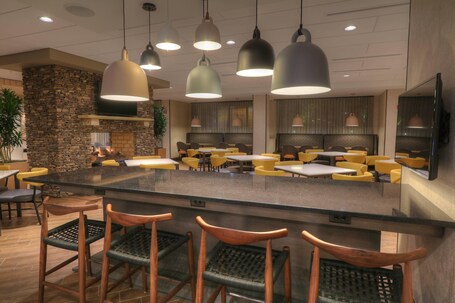 Fairfield Inn Suites by Marriott Gatlinburg Downtown - Image 32