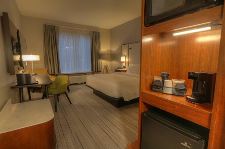 Fairfield Inn Suites by Marriott Gatlinburg Downtown - Image 14