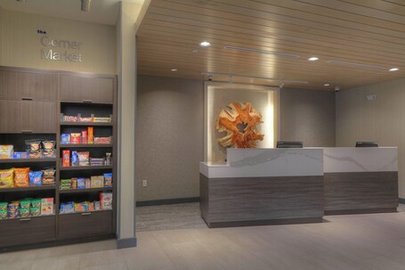 Fairfield Inn Suites by Marriott Gatlinburg Downtown - Image 29