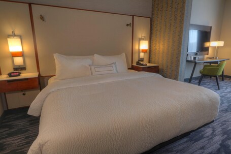 Fairfield Inn Suites by Marriott Gatlinburg Downtown - Image 17