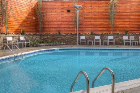 Fairfield Inn Suites by Marriott Gatlinburg Downtown - Image 42