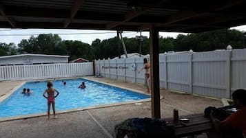 Piscine extérieure