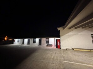 Front of property - evening/night - Sunnyside Motel (Kaplan)
