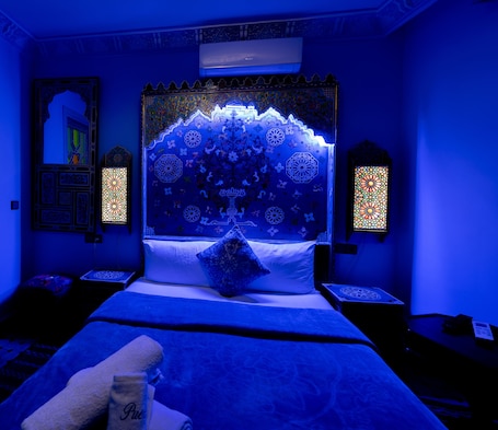 ํด๋์ ๋๋ธ๋ฃธ, ์นจ์ค 1๊ฐ, ์๋ด ์ ๋ง | 1 ๊ฐ์ ์นจ์ค, ๋ฌด๋ฃ WiFi, ์นจ๋ ์ํธ