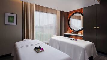 Couples treatment room(s), steam room, body treatments, aromatherapy