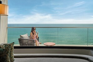 Premium bedding, minibar, in-room safe, individually decorated - Weligama Bay Marriott Resort & Spa (Weligama)