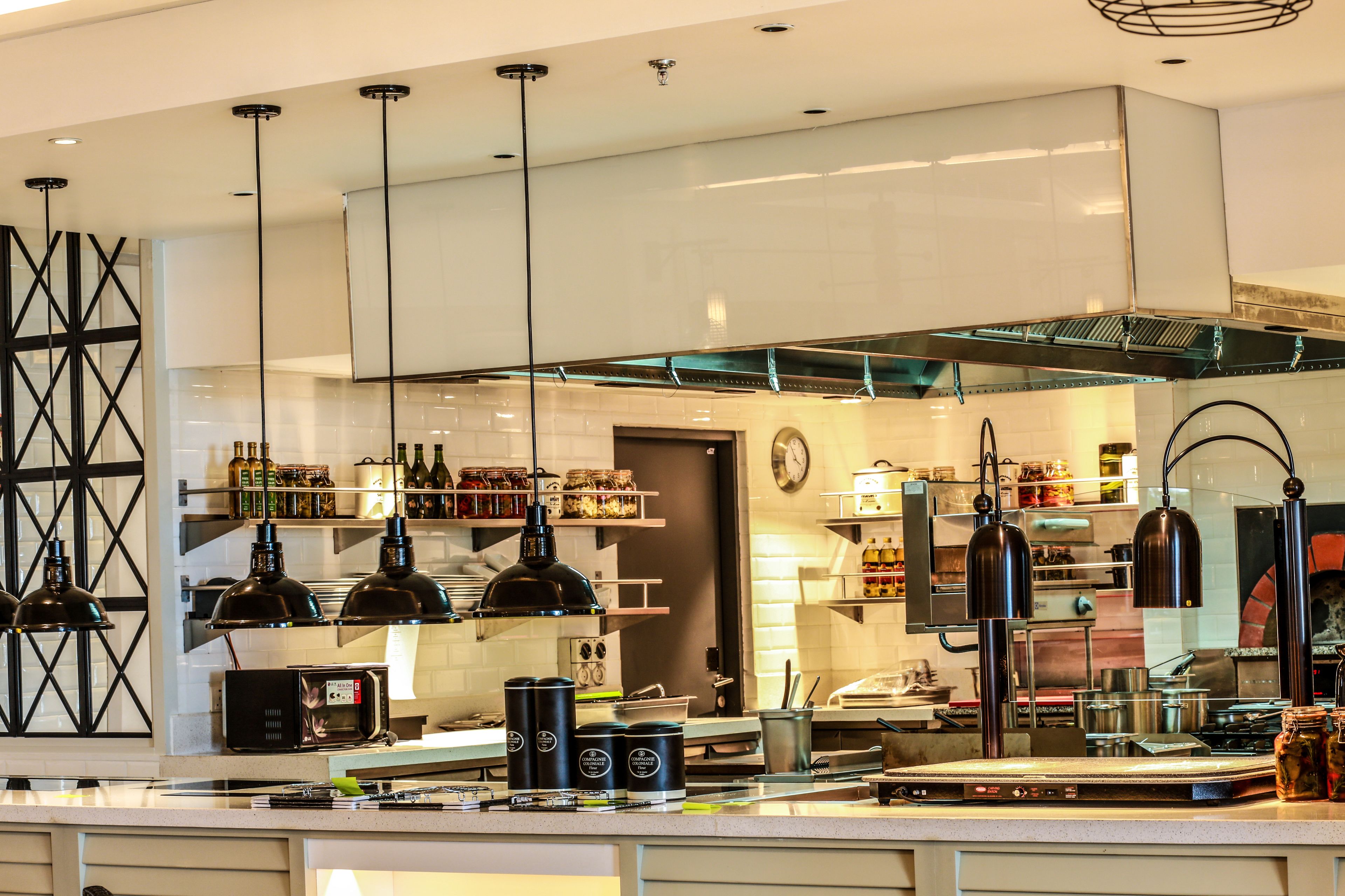 Tägliches Frühstücksbuffet (16 USD pro Person)