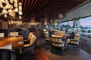 3 Restaurants, FrĂŒhstĂŒck, Mittagessen, Abendessen, internationale KĂŒche