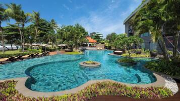 3 outdoor pools, open 6:00 AM to 10:00 PM, pool umbrellas, pool loungers