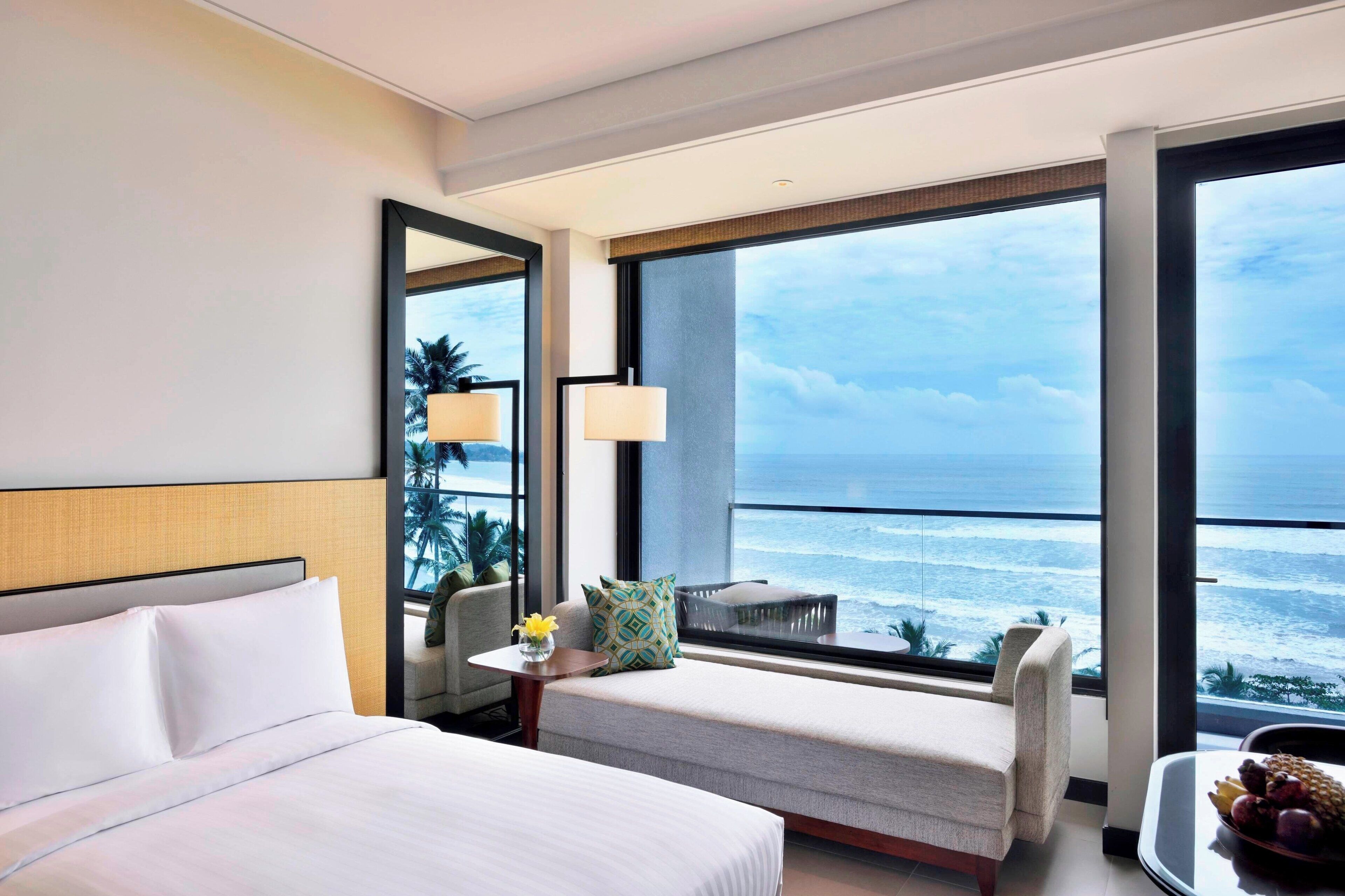 room, 1 king bed, ocean view | 1 bedroom, premium bedding, minibar, in-room safe