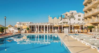 Reges Oceanfront Resort