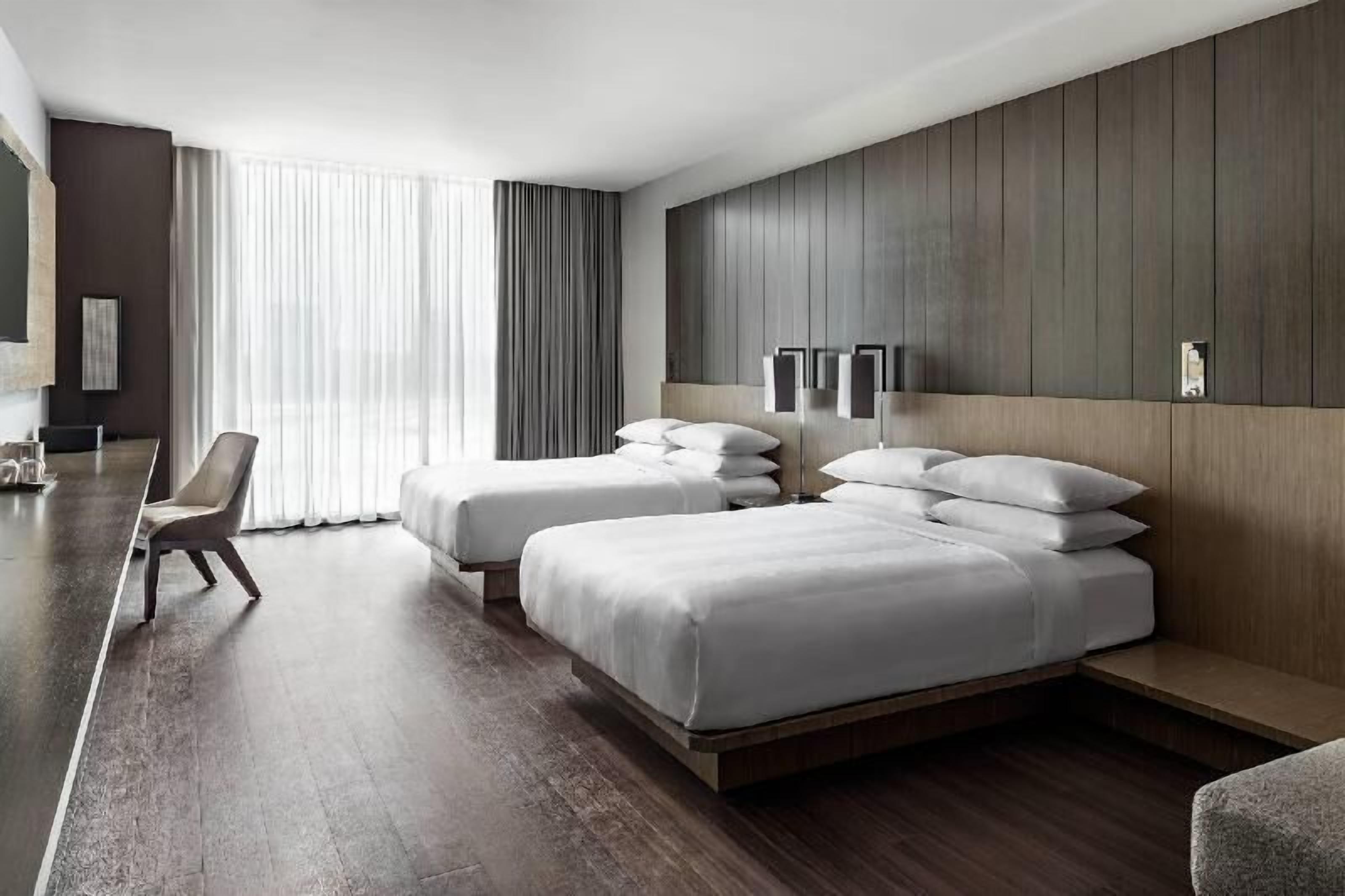 Coffres-forts dans les chambres, bureau