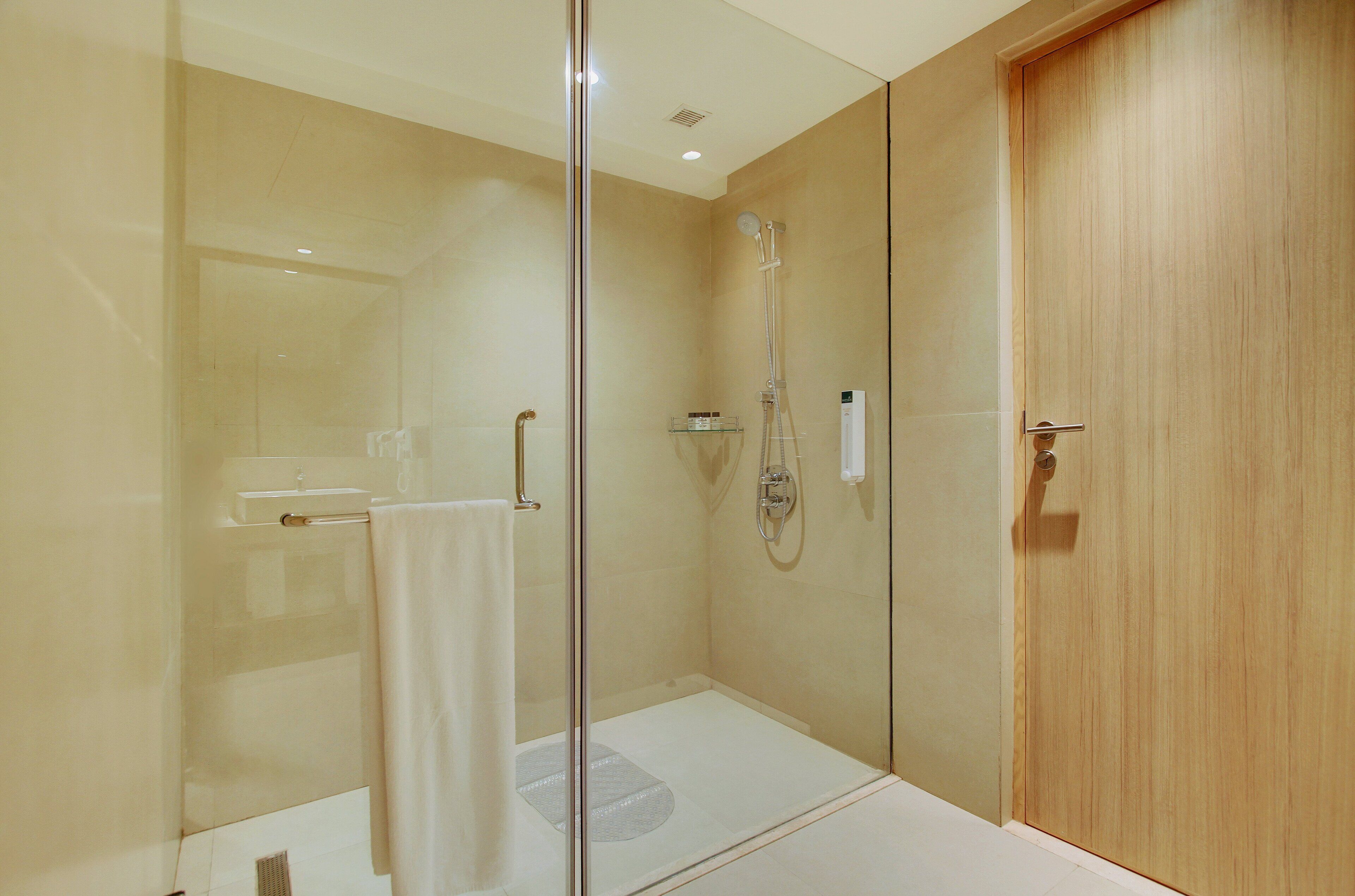 Suite, 1 kingsize-seng, Club Lounge-tilgang | Sengetøy av topp kvalitet, safe på rommet og skrivebord