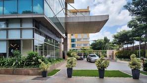 Exterior - Holiday Inn Bengaluru Racecourse by IHG (Bengaluru)