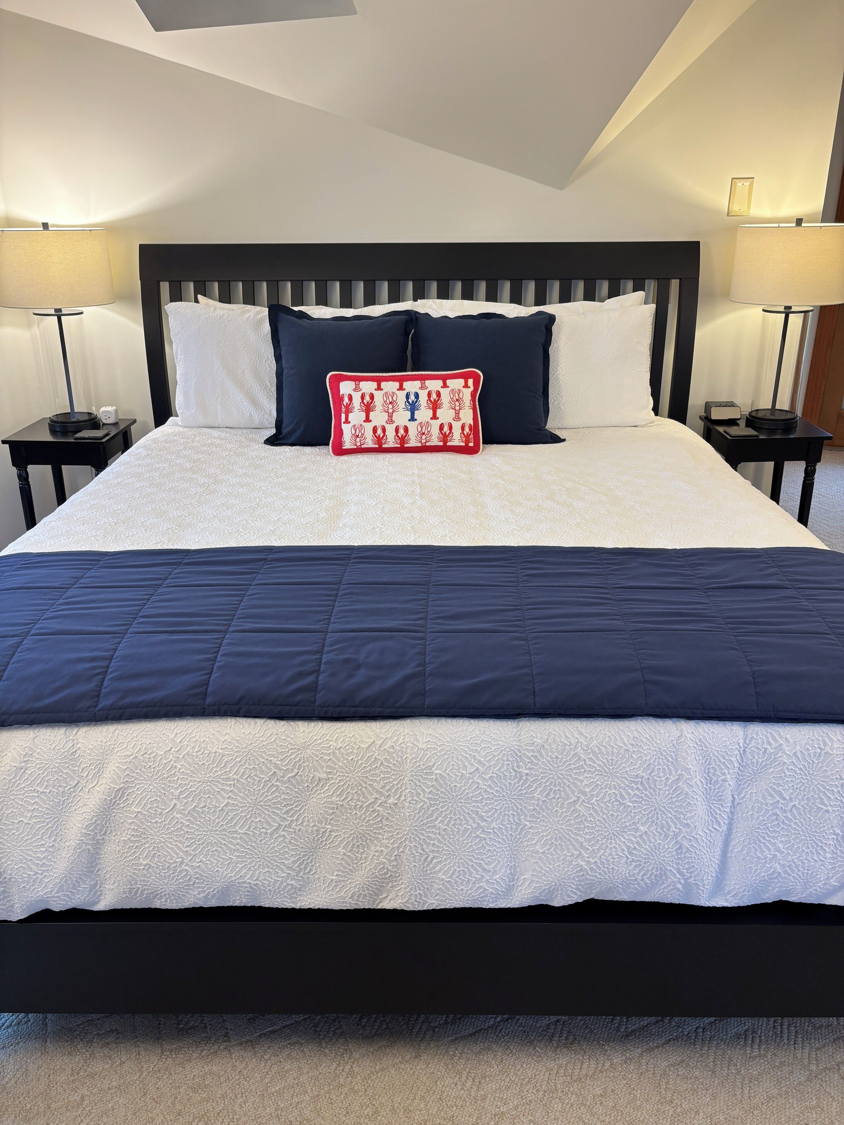 Kamer, 1 kingsize bed, bubbelbad, uitzicht op de baai (The Crow's Nest) | Individueel gedecoreerd, individueel gemeubileerd