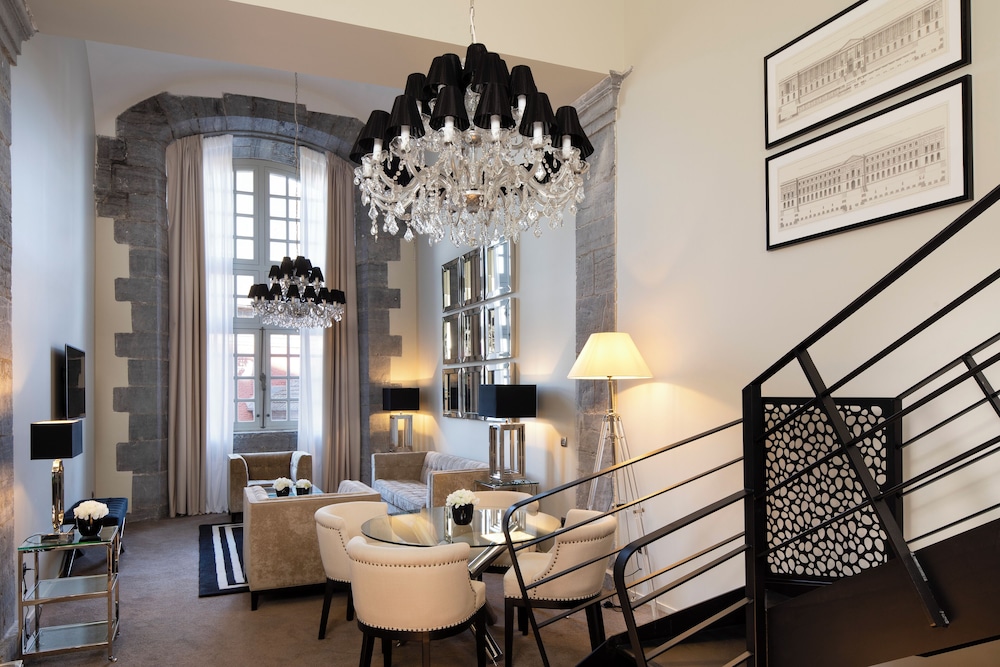 Royal Hainaut Spa & Resort Hotel by null