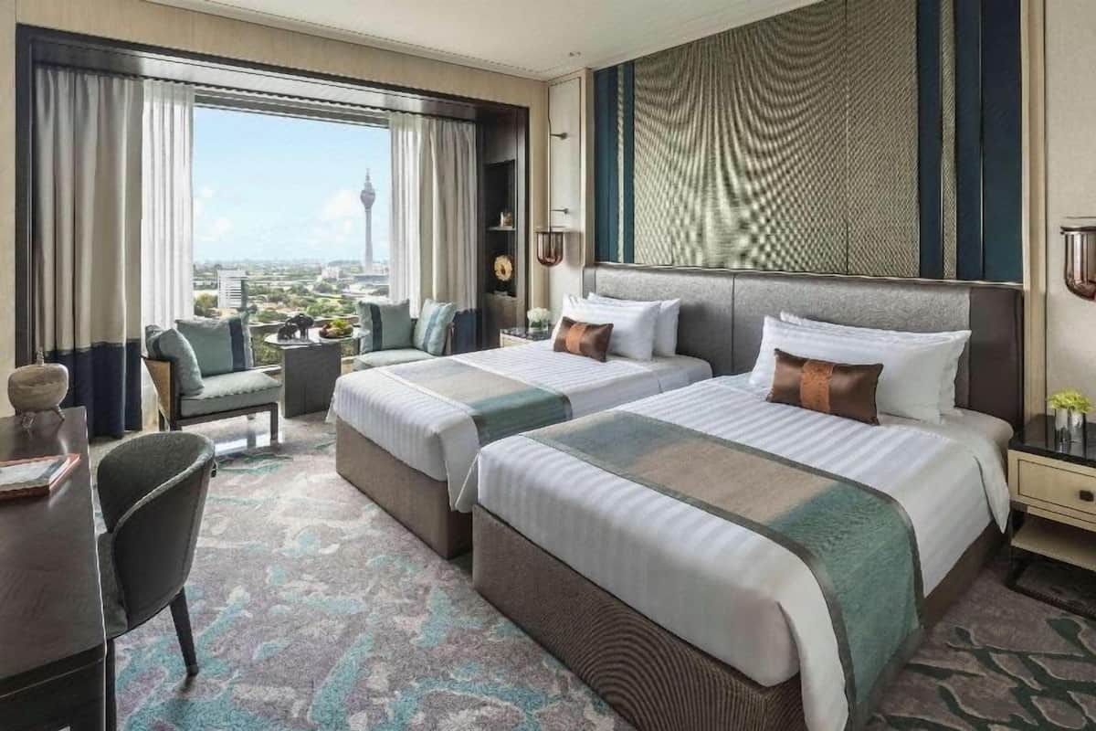 Draps en coton égyptien, couette en duvet d'oie, minibar
