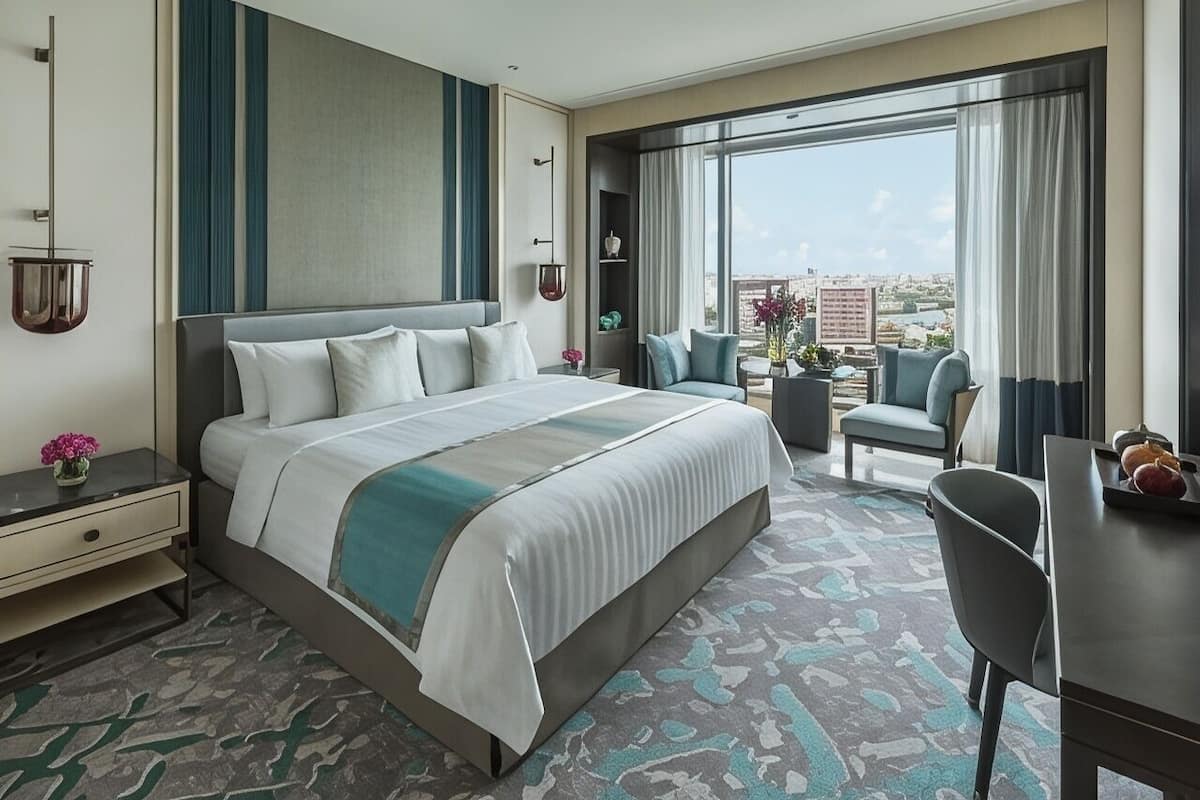 Draps en coton égyptien, couette en duvet d'oie, minibar