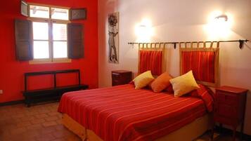 Insonorización, cunas gratuitas, camas extra y wifi gratis