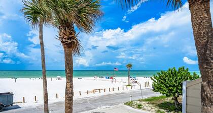 Fanta-Sea on the Beach by Beachside Management - 49 Beach Rd