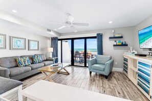Townhome, Multiple Beds, Ocean View (Fanta-Sea 49) | Living area