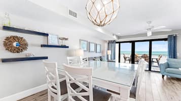 Townhome, Multiple Beds, Ocean View (Fanta-Sea 49) | Dining