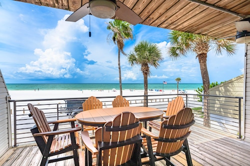 Fanta-Sea on the Beach by Beachside Management - 49 Beach Rd