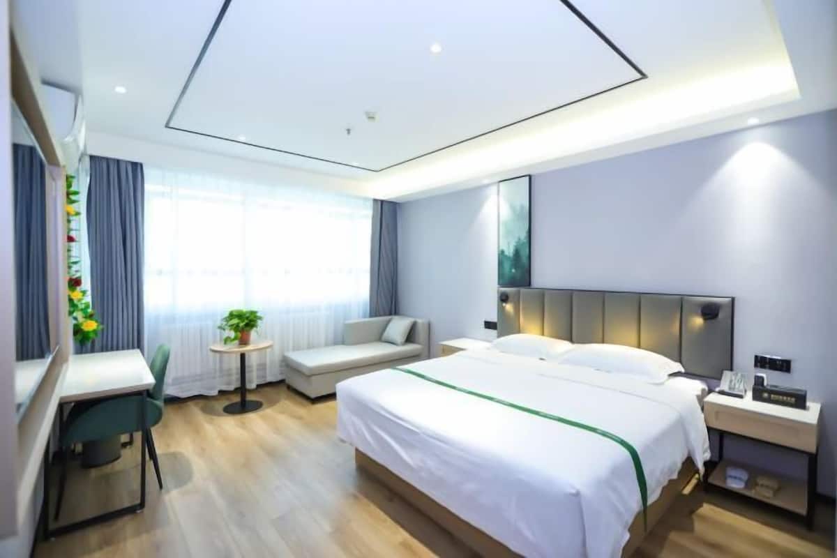 In-room safe, blackout curtains, iron/ironing board, free WiFi