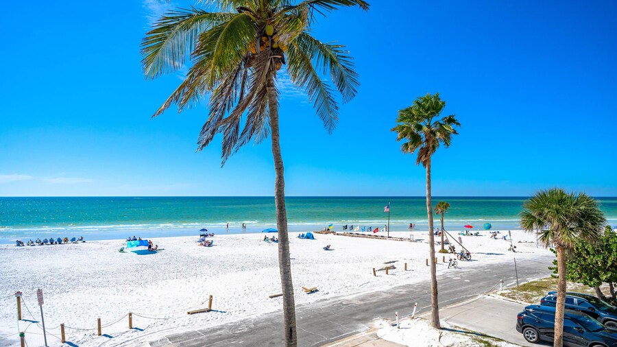 Fanta-Sea on the Beach by Beachside Management - 53 Beach Rd