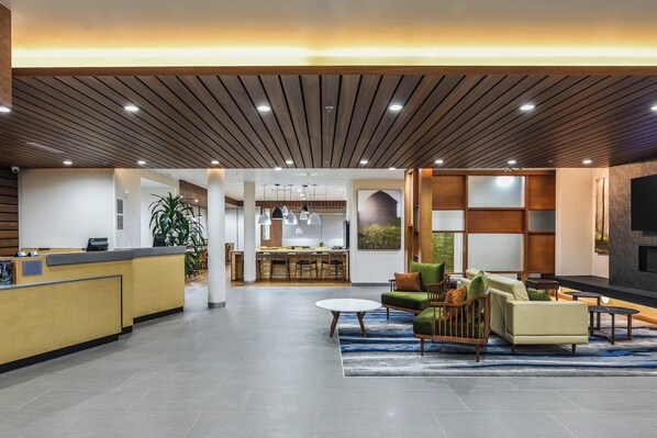 Lobby - Fairfield Inn & Suites by Marriott Ontario Rancho Cucamonga (Rancho Cucamonga)