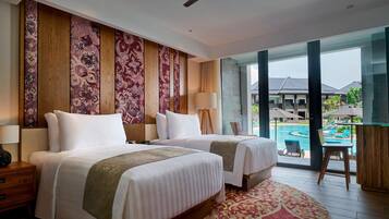 1 habitación, caja de seguridad en la habitación y escritorio