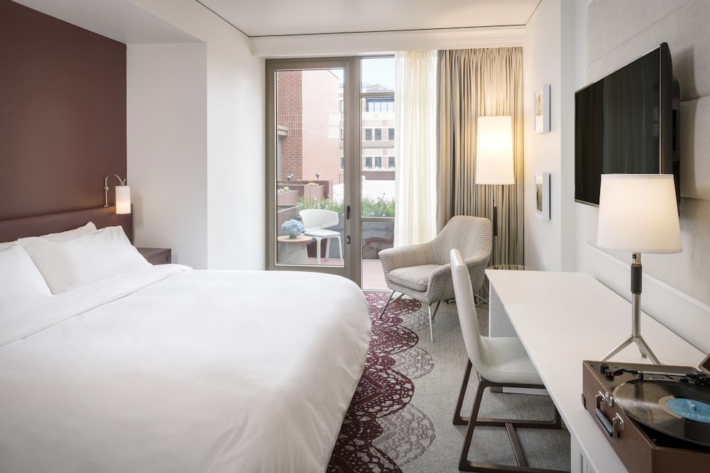 The Elizabeth Hotel, Autograph Collection by null