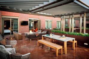 Terrace/patio - The Elizabeth Hotel, Autograph Collection (Fort Collins)
