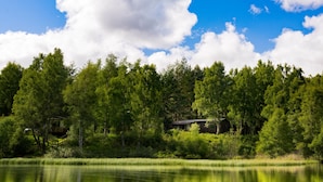 Utsikt mot innsjø
