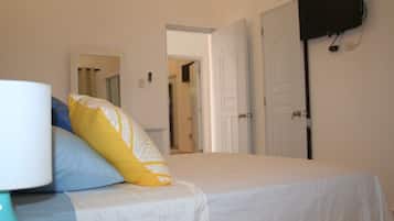 4 chambres, coffres-forts dans les chambres, rideaux occultants