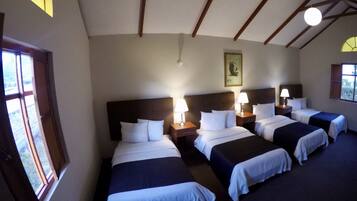 Quadruple Room | In-room safe, desk, iron/ironing board, rollaway beds