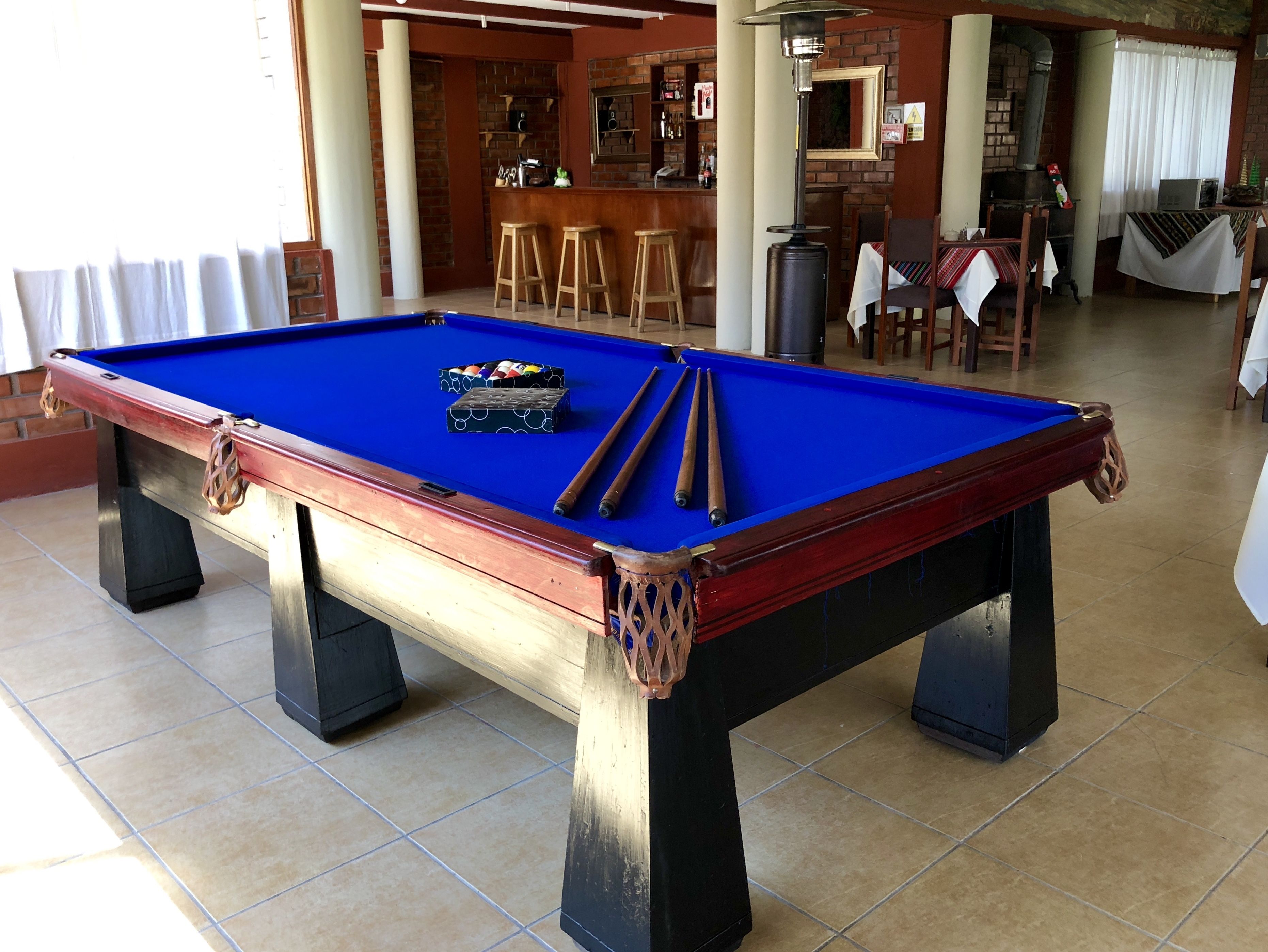 Poolside bar