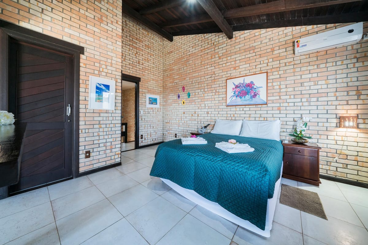 8 chambres, Wi-Fi gratuit