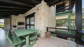 奢華獨棟房屋 | 露台/庭院