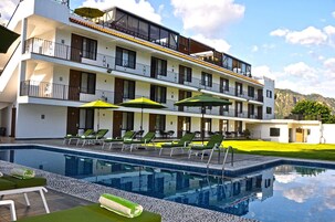 Outdoor pool, pool loungers