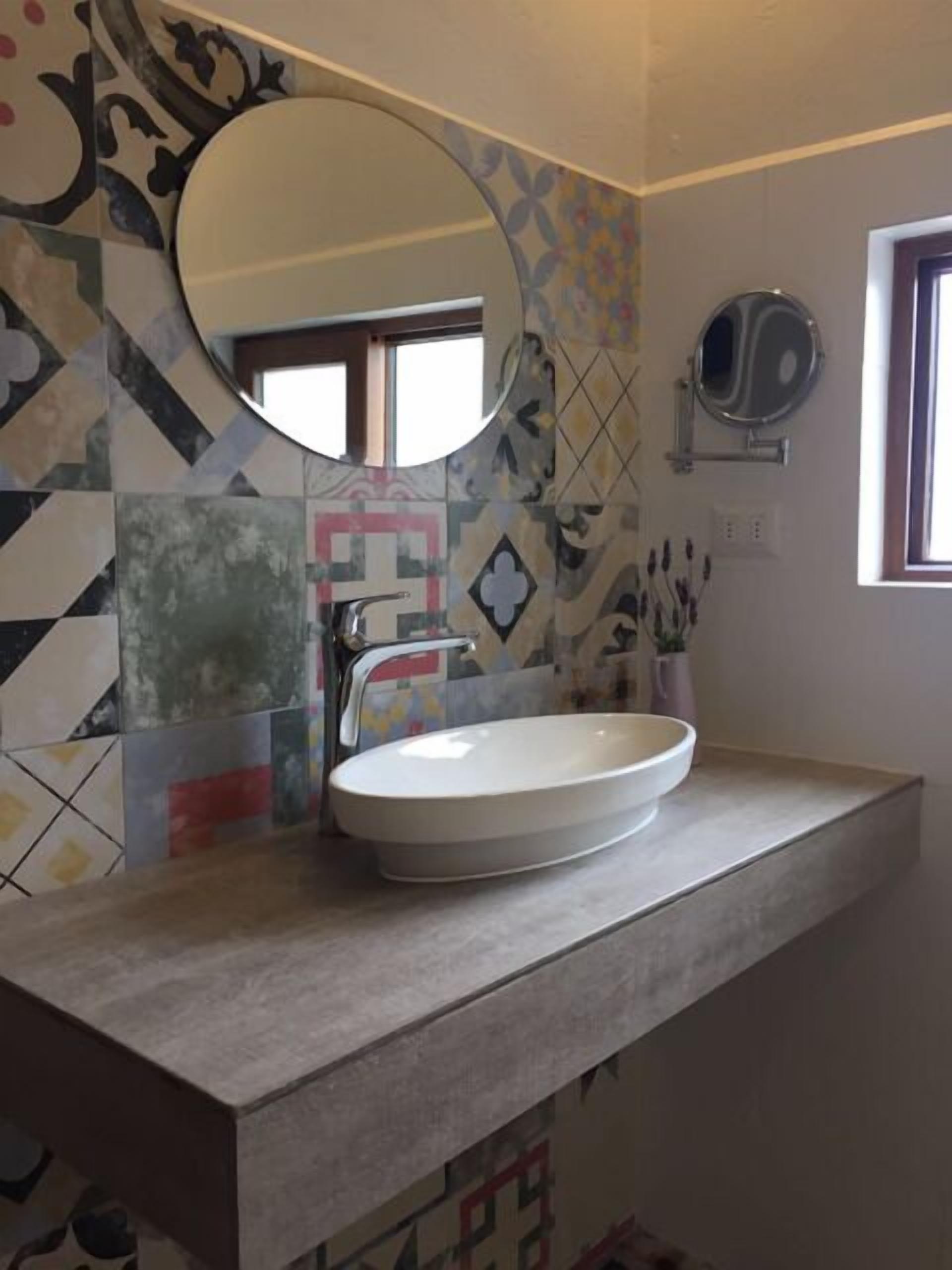 standard triple room | bathroom sink