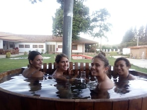 Baignoire à remous extérieure