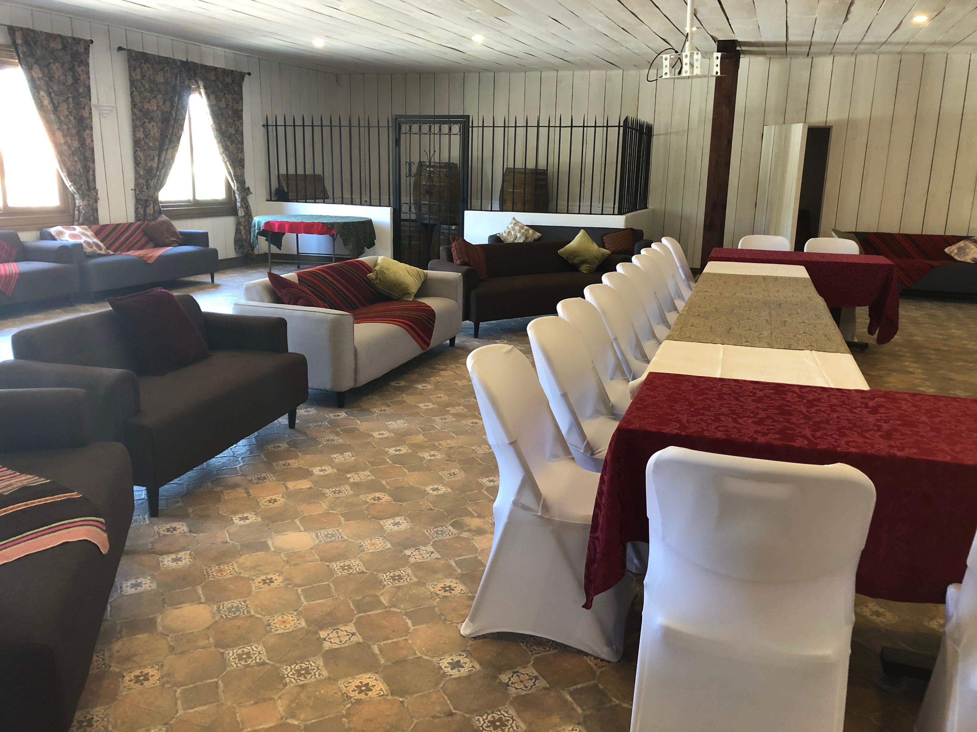 40-inch flat-screen tv with satellite channels, tv